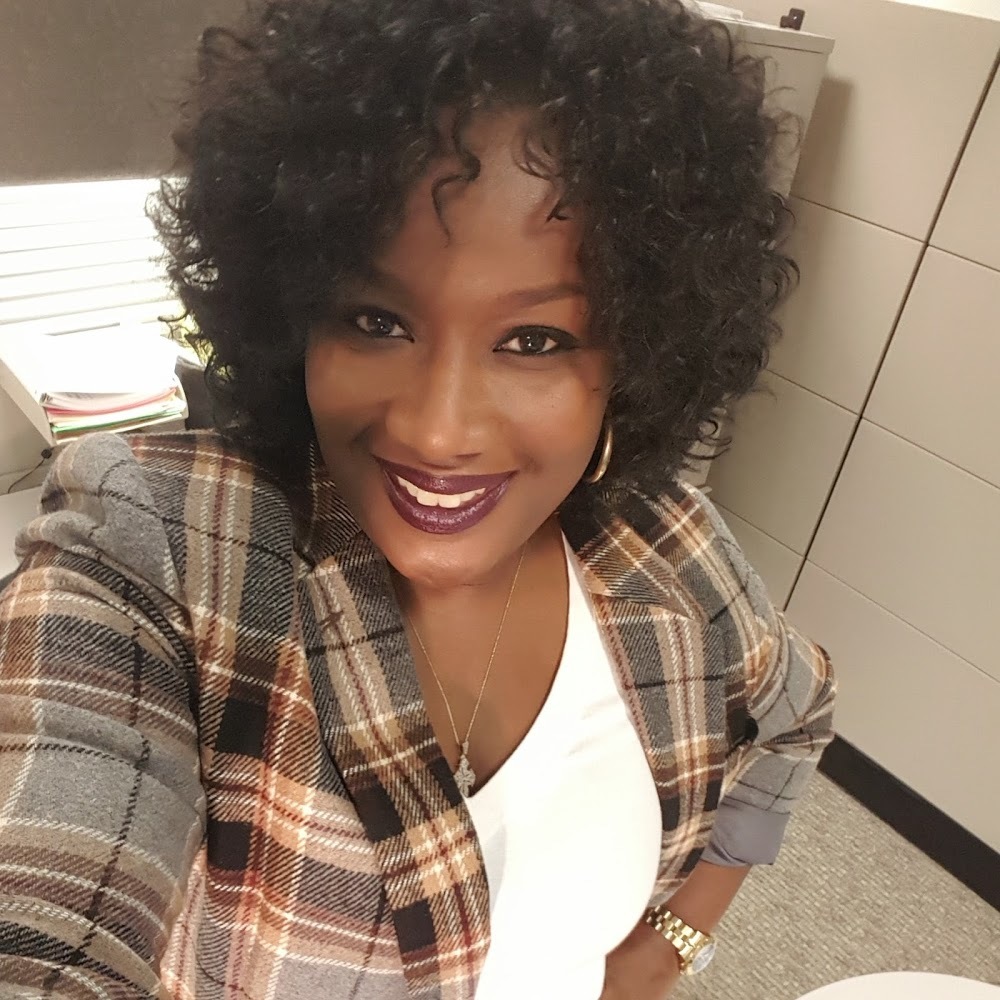 Meet your Posher, Shakira